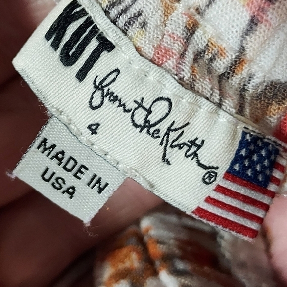 Kut From The Kloth short size 4 Made In USA 100% rayon - Picture 6 of 10